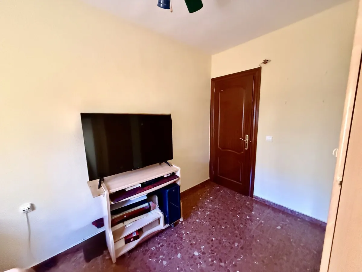 23f6c0d8-7753-44fb-b3ad-a66f21ad6a5e