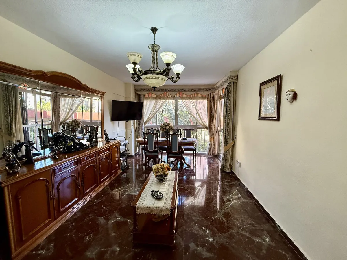 6e14d9f4-02c3-4dd0-bf2e-daecdaf1b29c