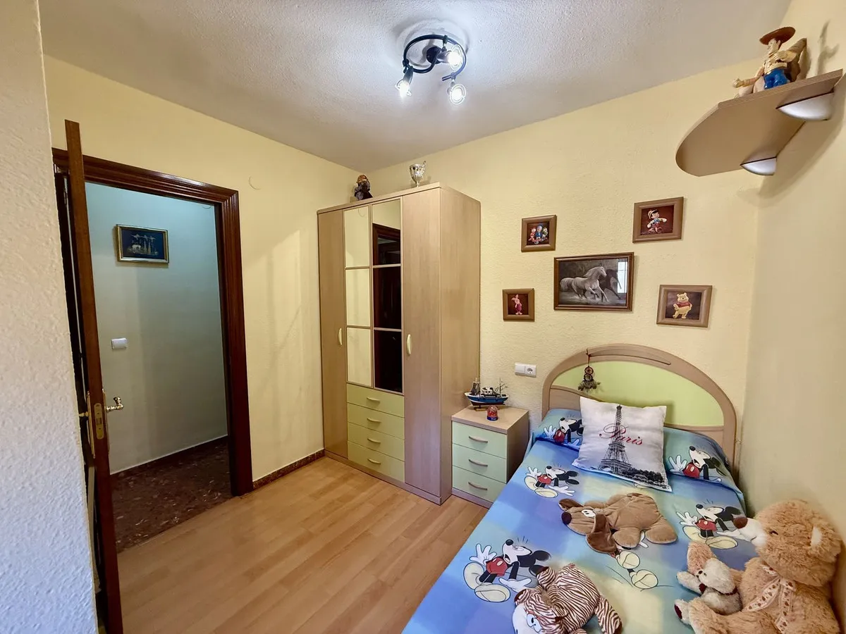 a43f6a93-da1f-4a42-b734-fbf7a1c3e55b