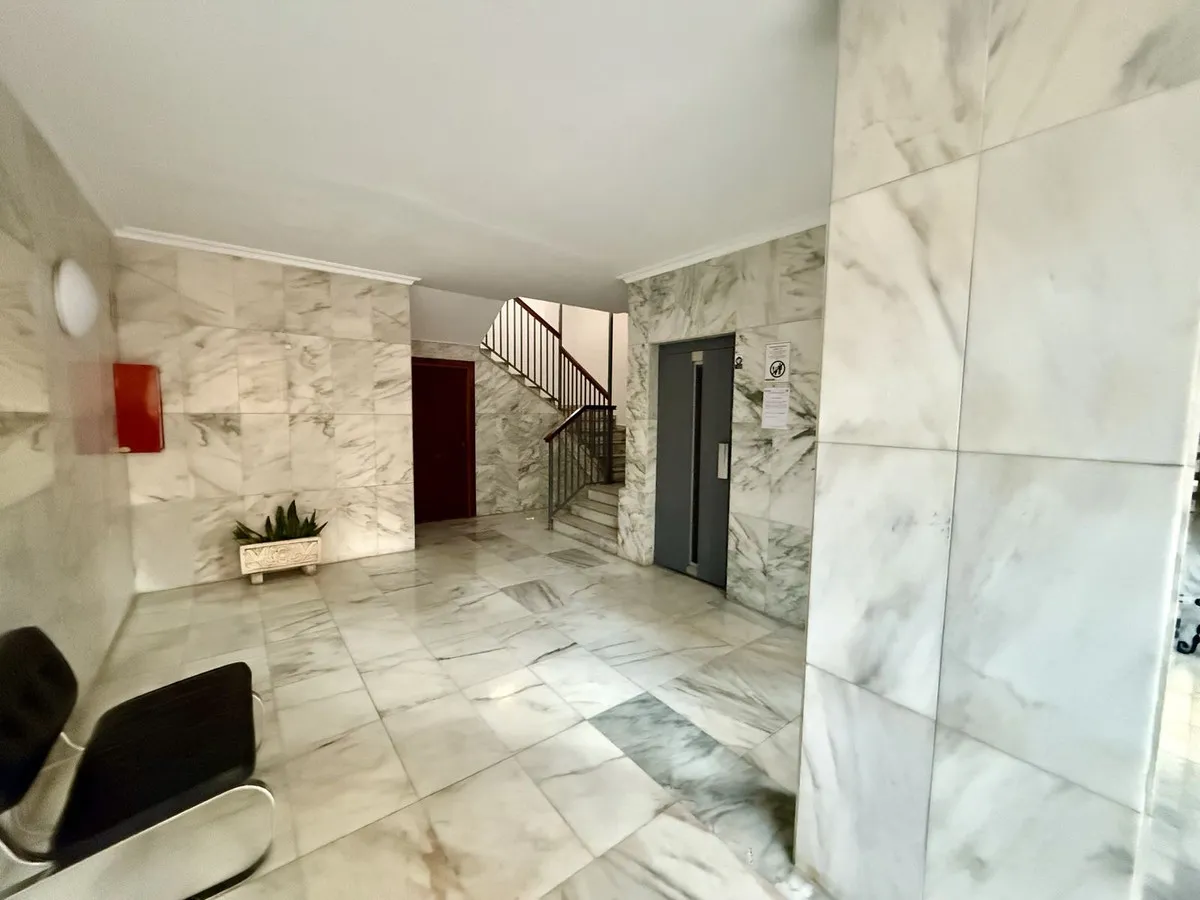 b1313496-7fed-46c2-becc-640ff583665f