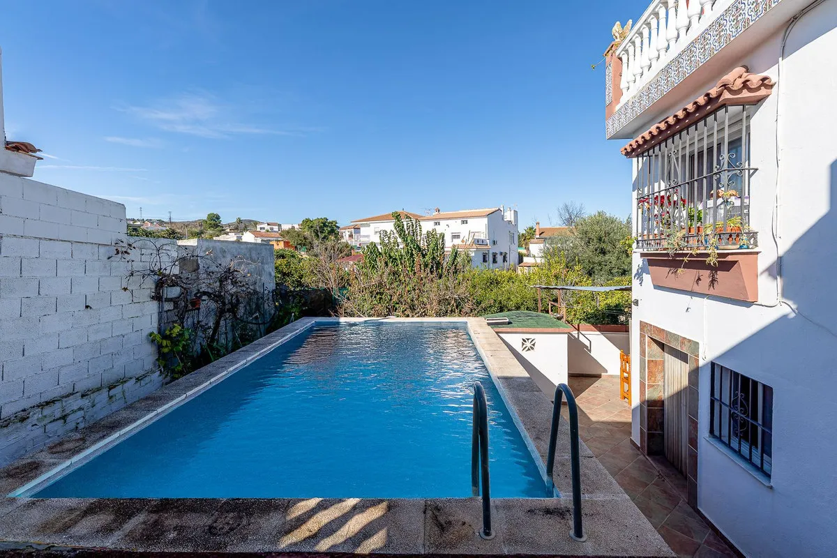 2a894f4d-ba8d-44dc-93e2-35b612b09a9a