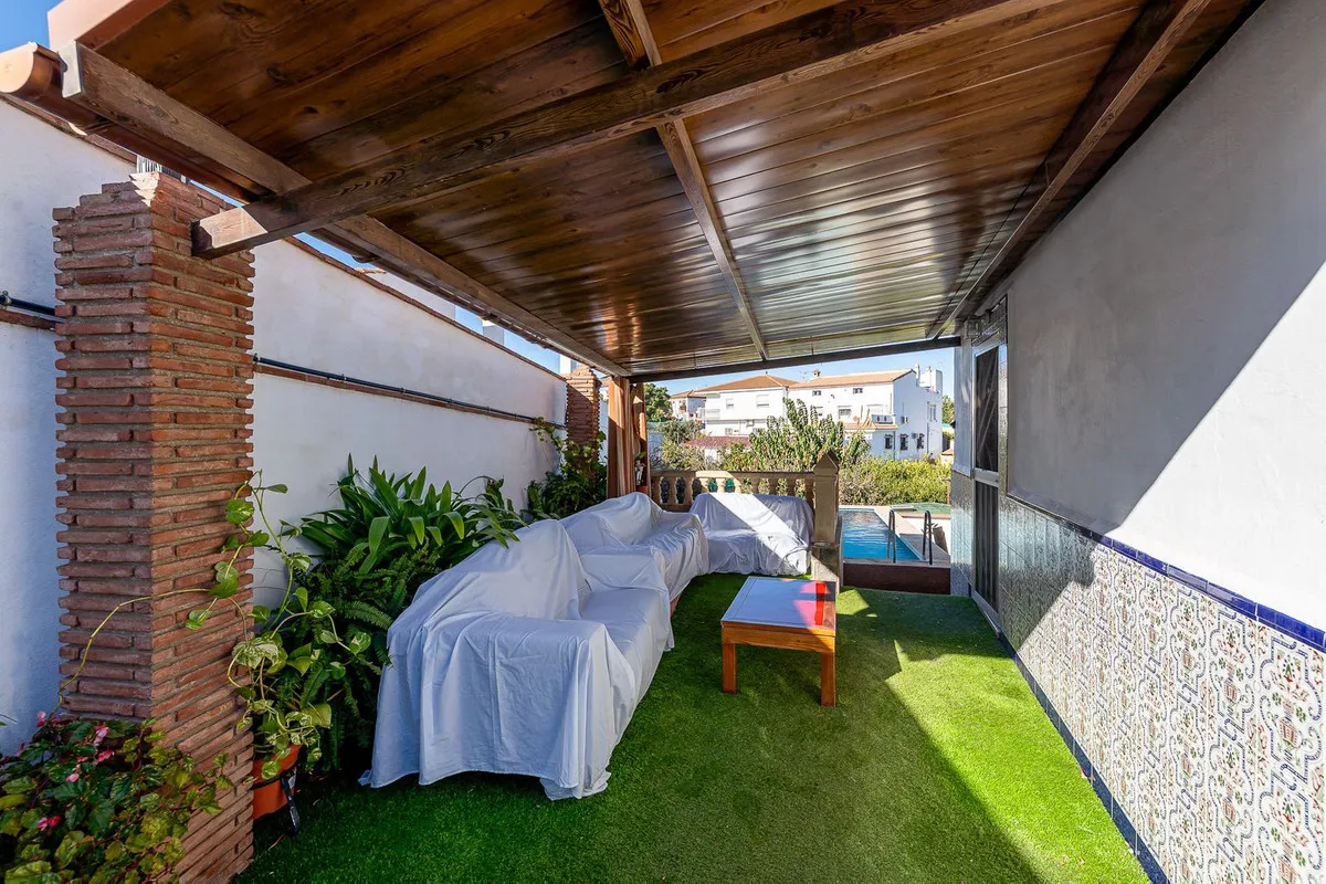 76aaf2f6-ab54-42b4-8cf5-5b98de9129d1