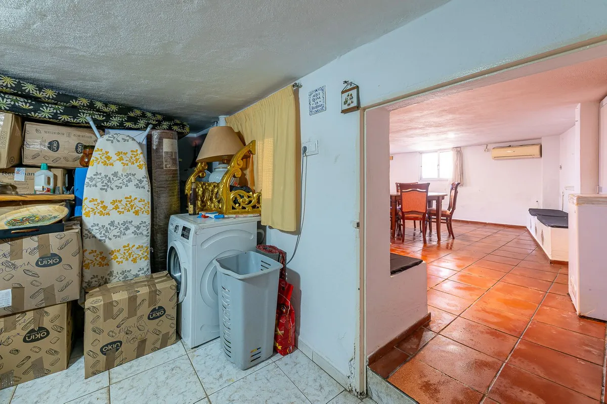 c12d5556-9040-4a69-924b-fcf494ad4976