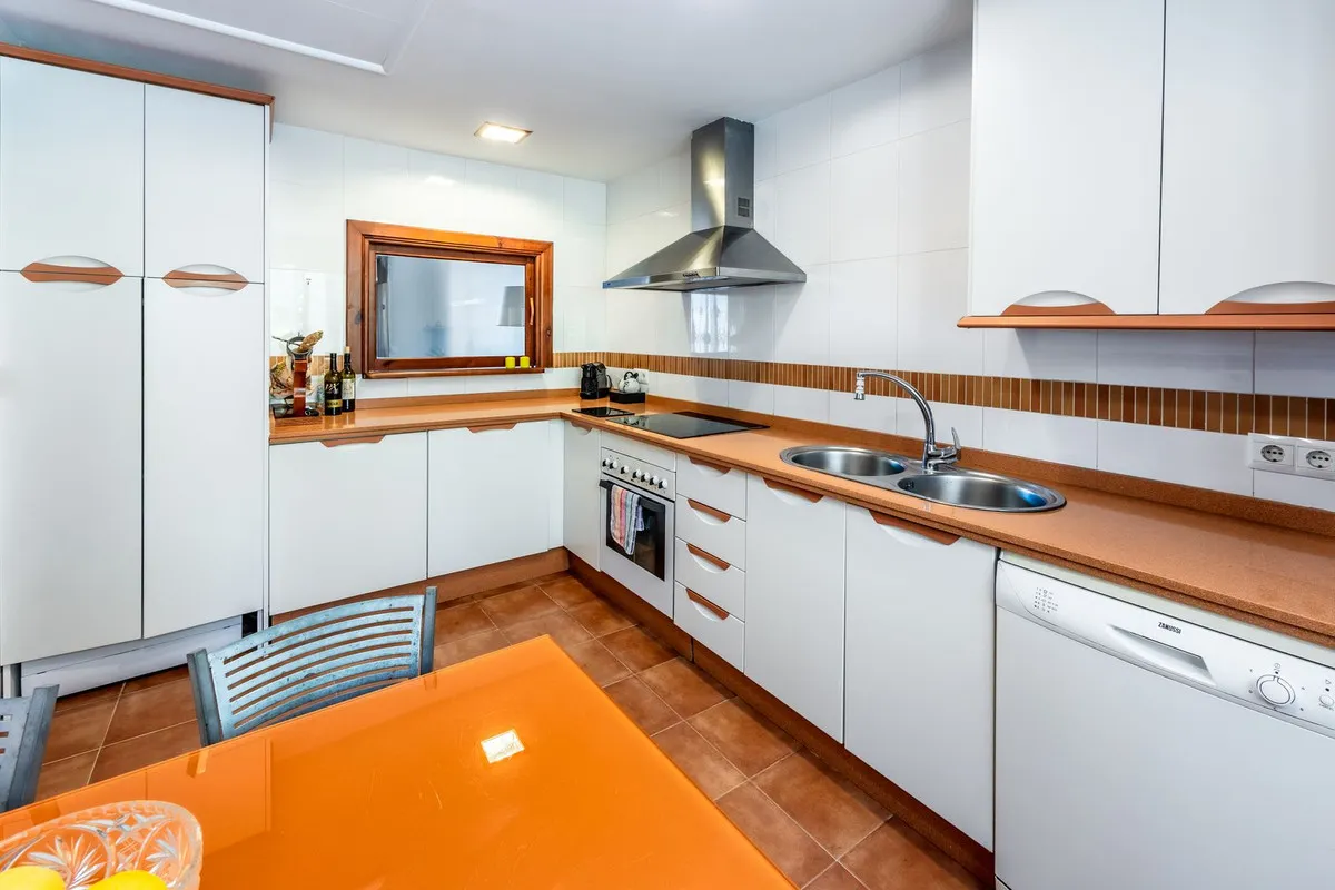 df6d1482-3c38-4c7b-b47b-13d36dcf7e54