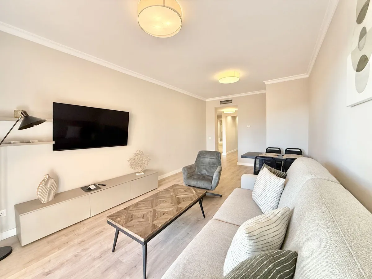 6605d074-0dc9-4915-a788-68133328fc86