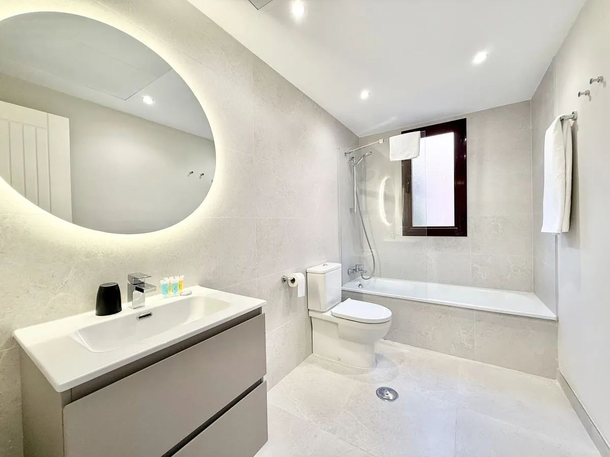 6fa2e0f1-7b3b-4719-aef9-f31067af6d1e