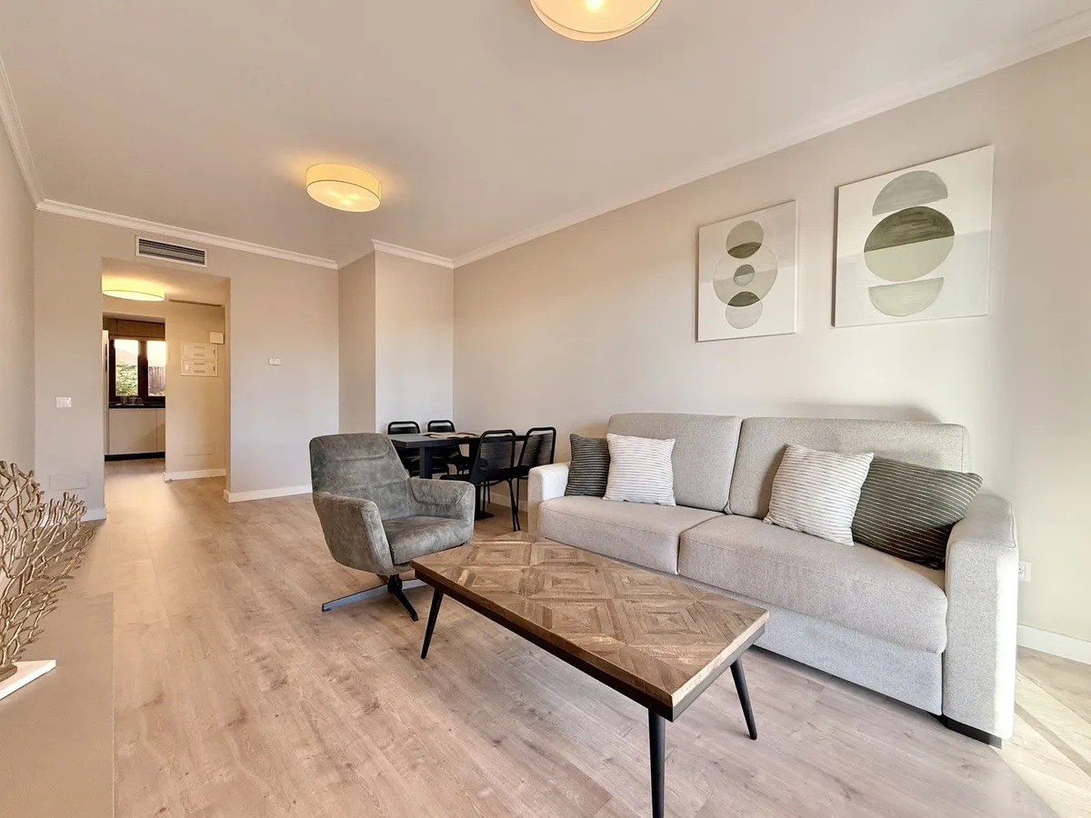 b99fc4e5-eeb8-467c-bdfc-1b24d2c512d3