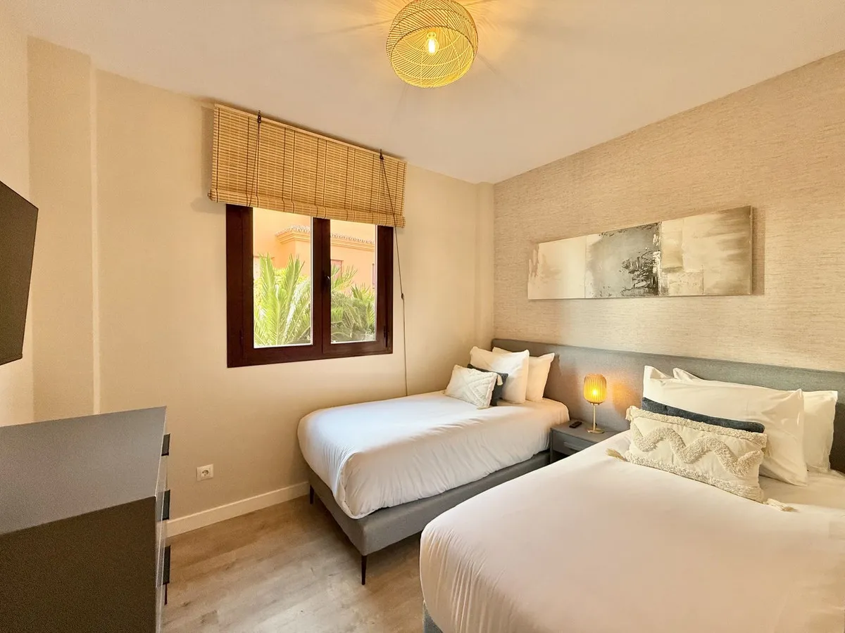 bf6d4fd6-1c52-441c-a9a9-d694cb523f77