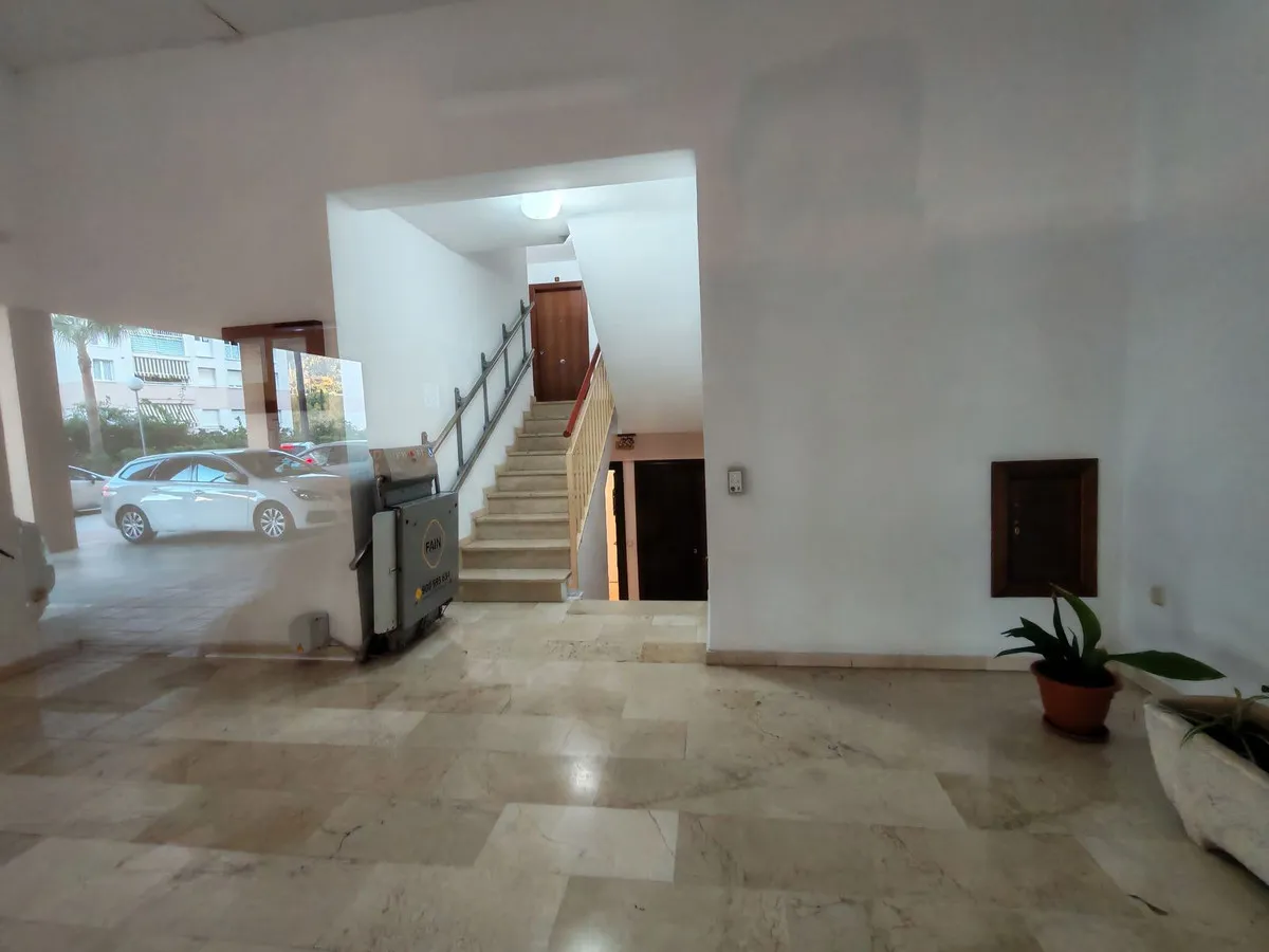 fb17d0f9-dc4d-4640-bca0-3eeb64a34e24