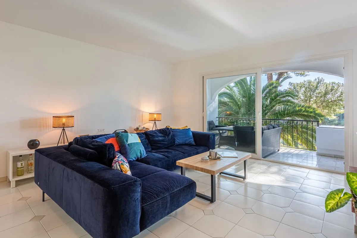 Elegant Corner Unit in Miraflores with Ocean Views