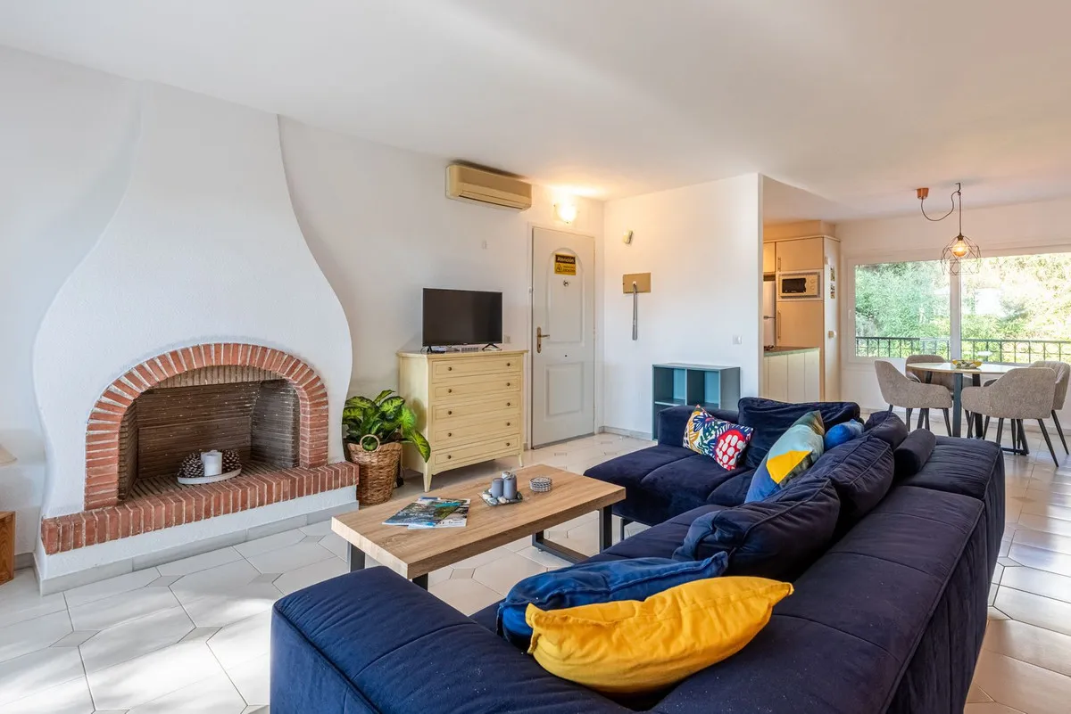 b2ea9c5e-a76a-4ddc-8081-8af7ee45dd12