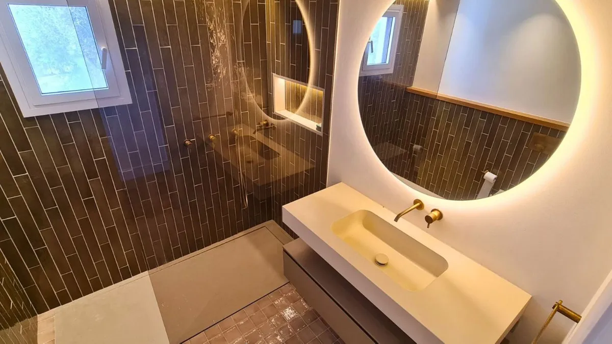 eab93ed8-1b8a-4d67-ac51-f9e889fa2027