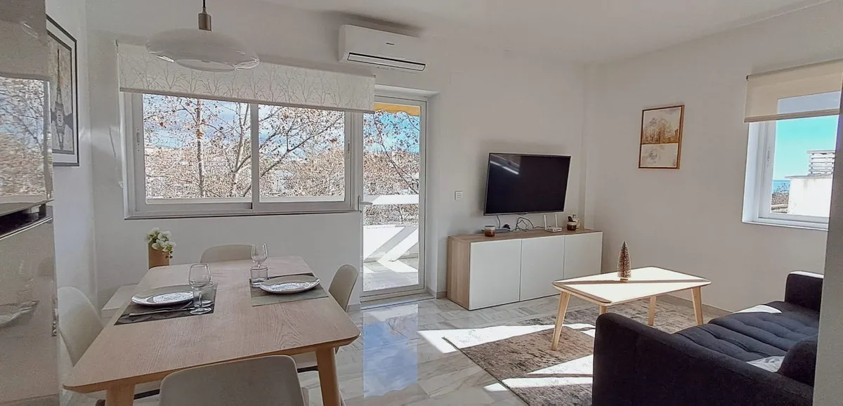 2ff7cb23-469f-4154-b61e-348777f14f34