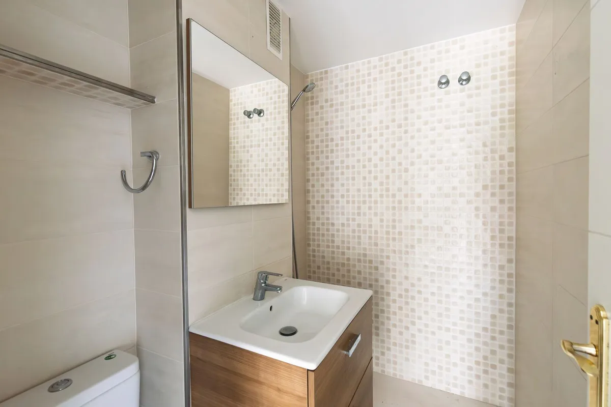 620f21e9-8072-443c-83d7-8387e5a70090