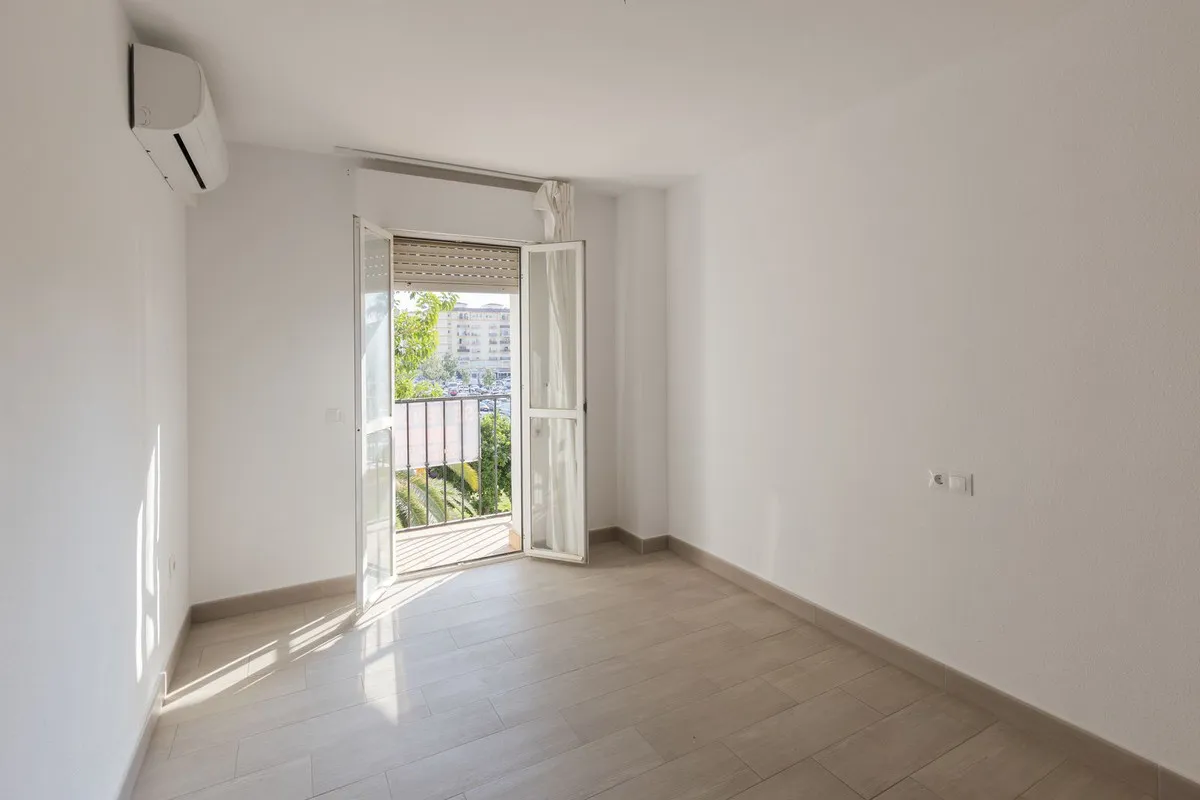 8b3dd759-0477-4954-89a3-4c8391c7e689