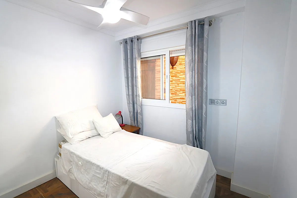 c4ed4d73-1fdd-4ae5-9c8b-253b8f5d2e6d