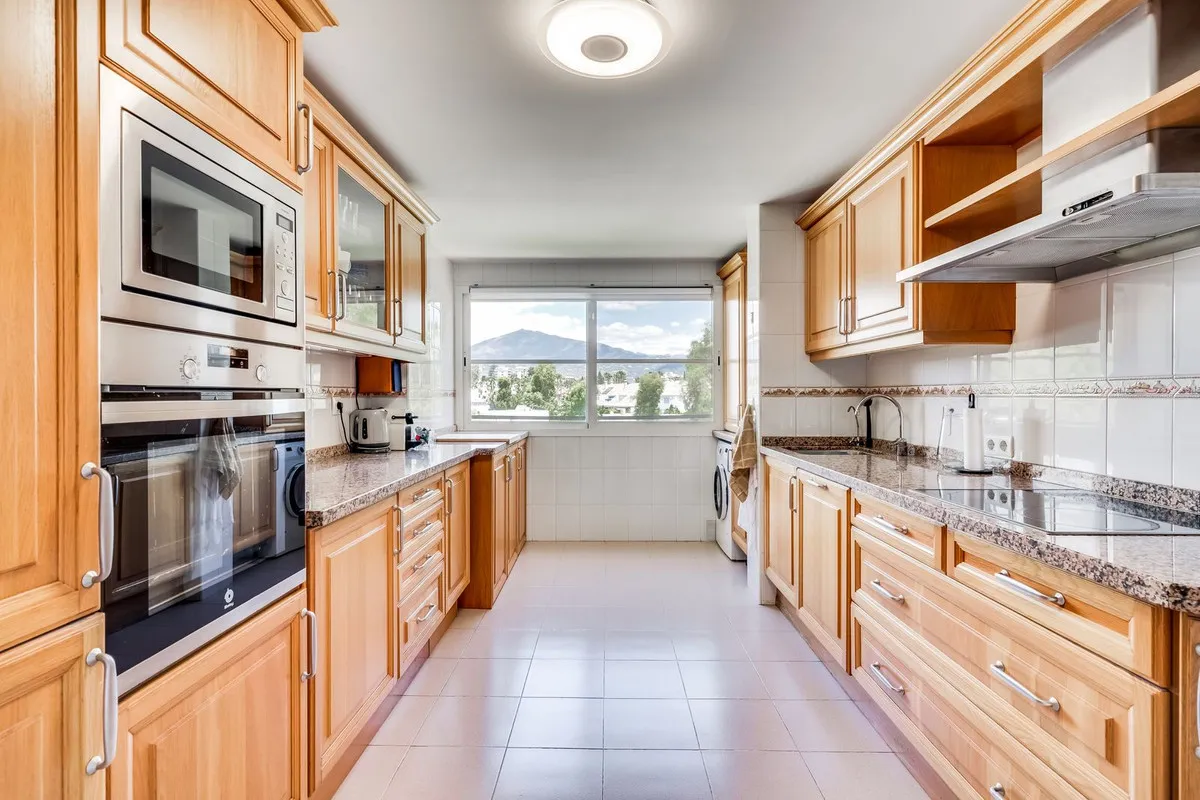 b66a3fcf-5edc-4298-b4fa-dc5269ad7f65