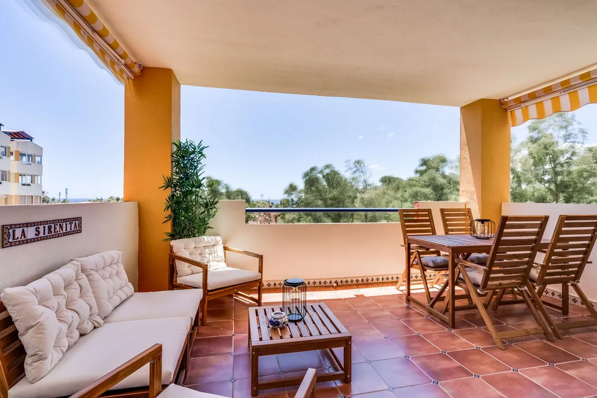 ea12d407-b86e-4ffc-a1b1-75c1bac85fbe