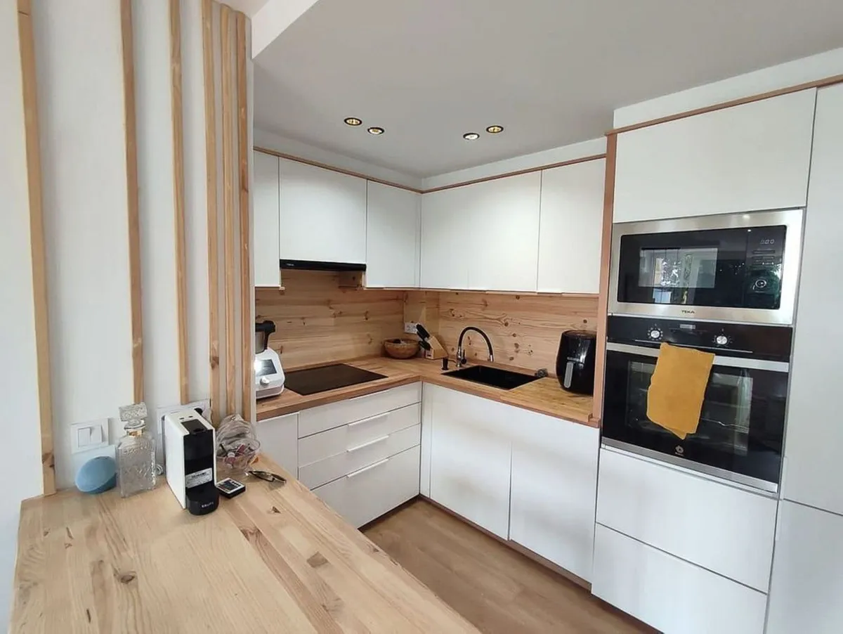 fe9a16a2-7aab-47f7-947f-2643f5a624b3