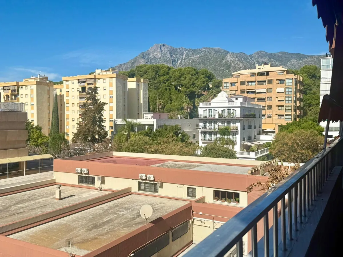 Marbella Beach Haven: 2-Bedroom Flat with Terrace