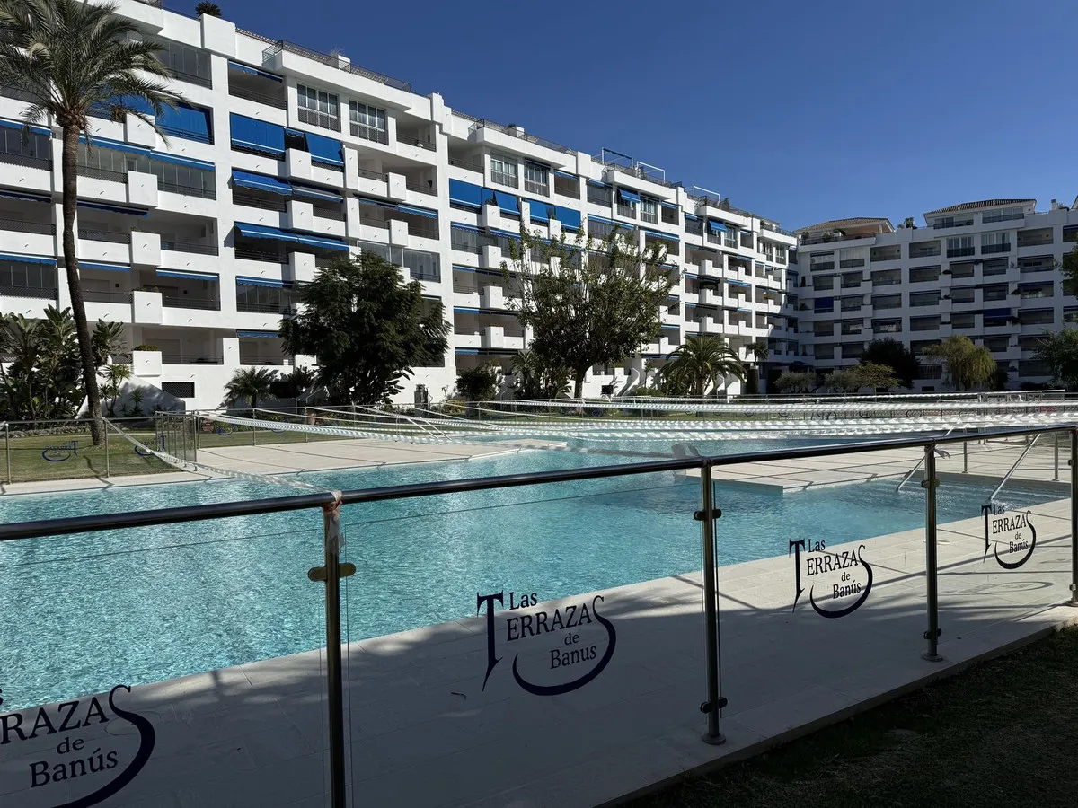 Spacious 75m² Apartment in Puerto Banús with Tourist Licence
