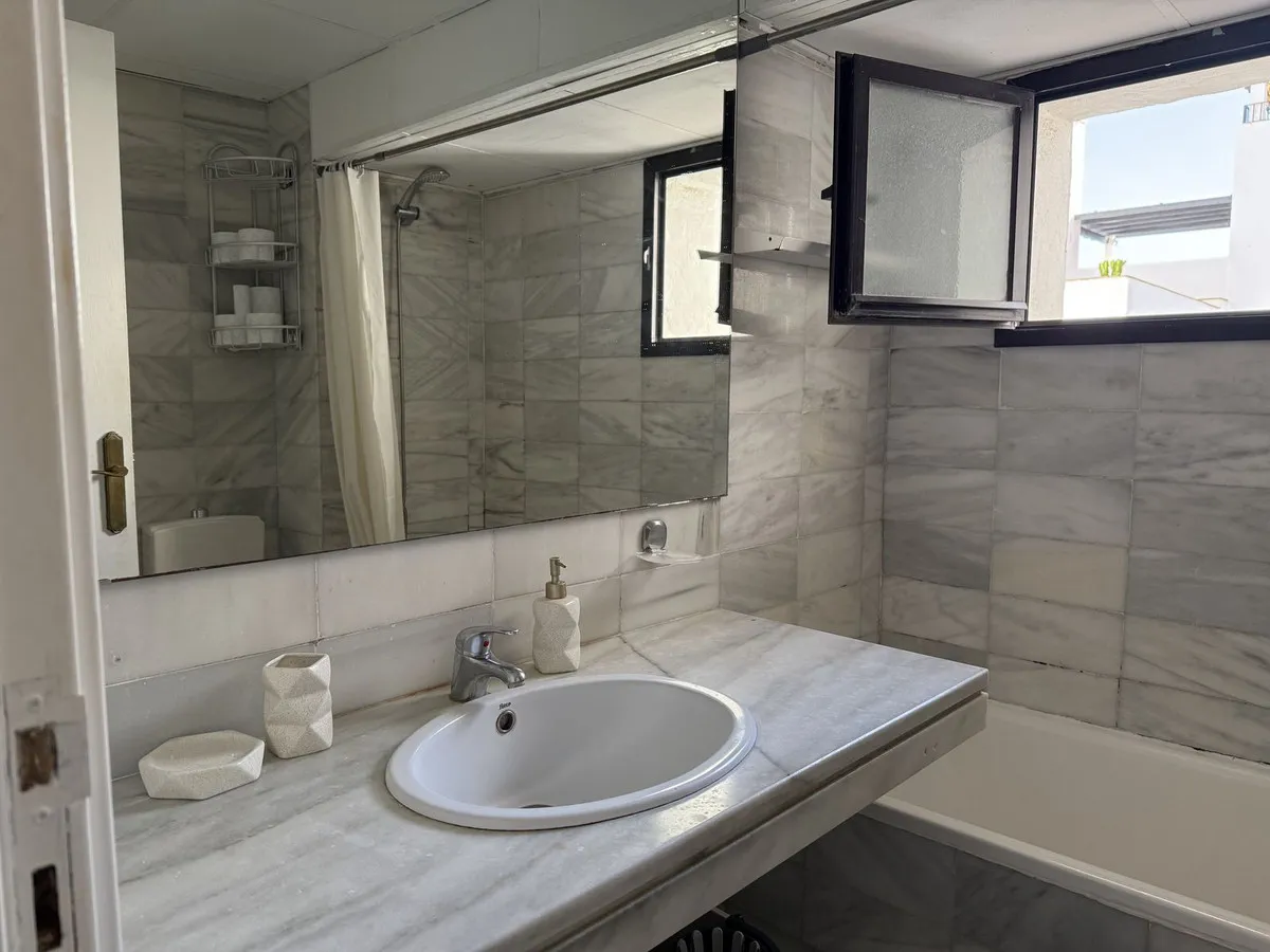 a840b57b-5d75-411a-8621-00b572359ae9