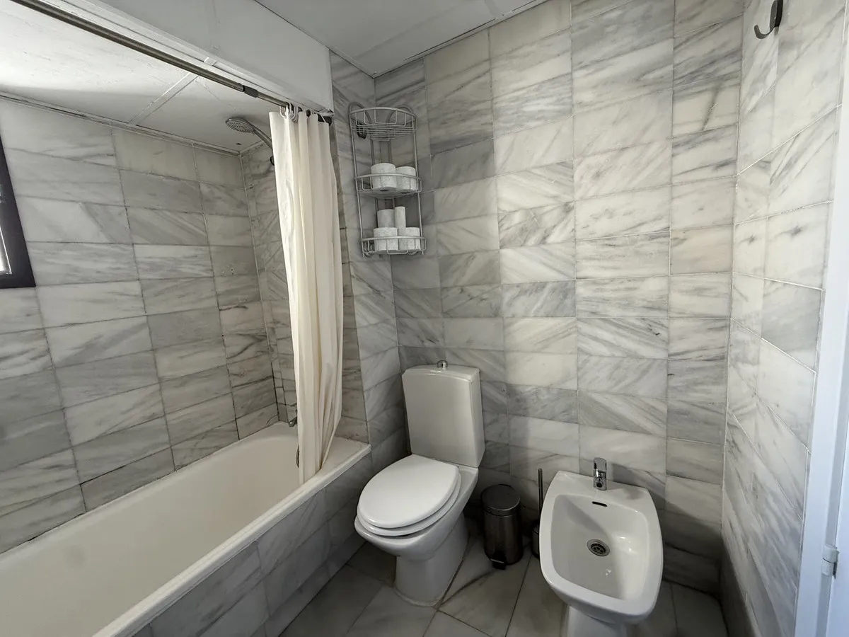 ae21b565-701f-428b-aa40-2e6ad0a72c25