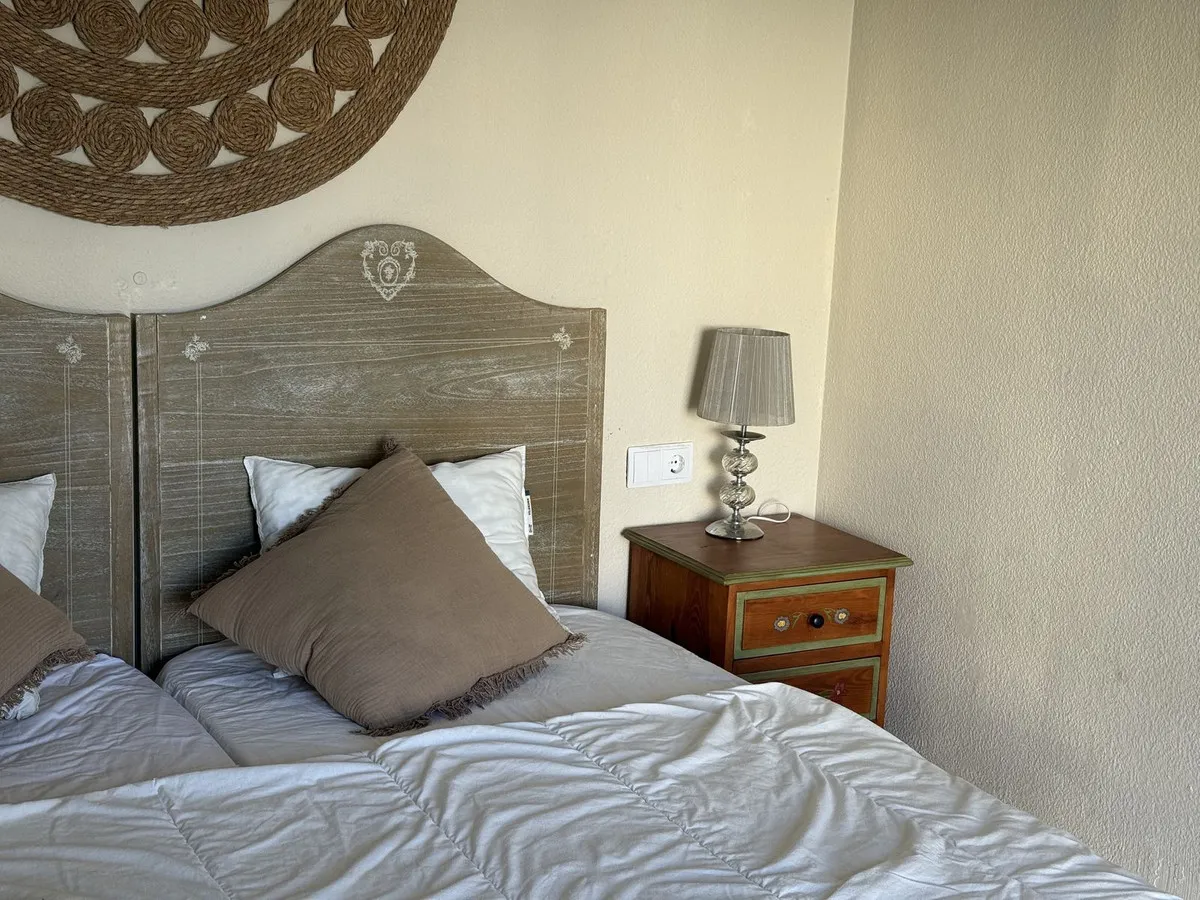 c78434a8-e7f2-4d00-8492-26e32748745c