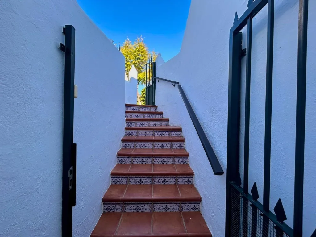 76ced931-6a03-4d6a-a9f2-d6613831883b