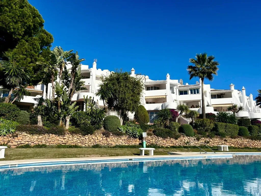 9394a130-99ff-46e1-8293-53bb8adb1747