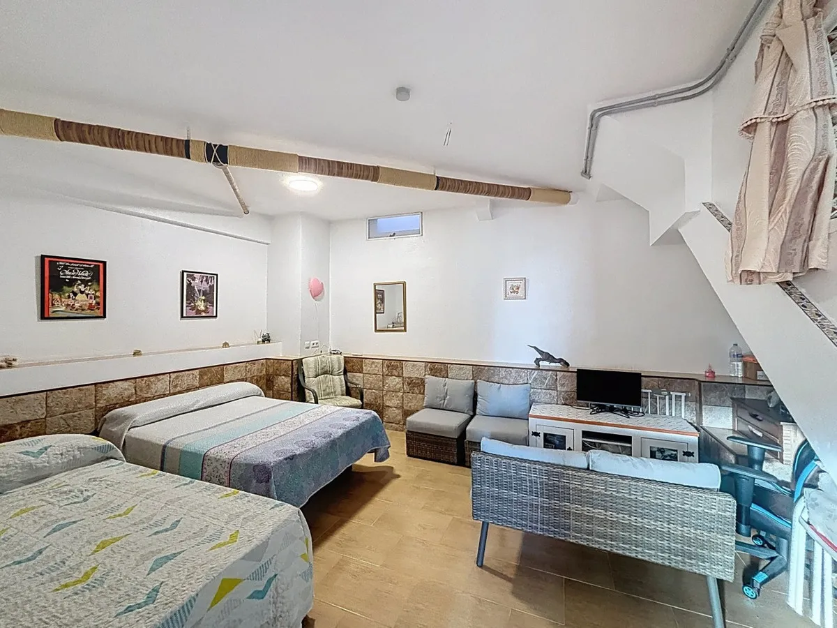 94e833de-6ef4-485b-bd78-33959cacbe32