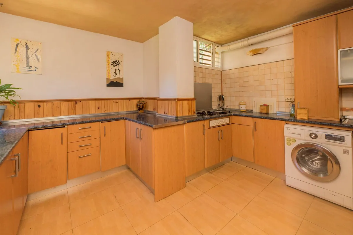 bc1da462-3c9d-4b8f-8404-d9ad251d6e83