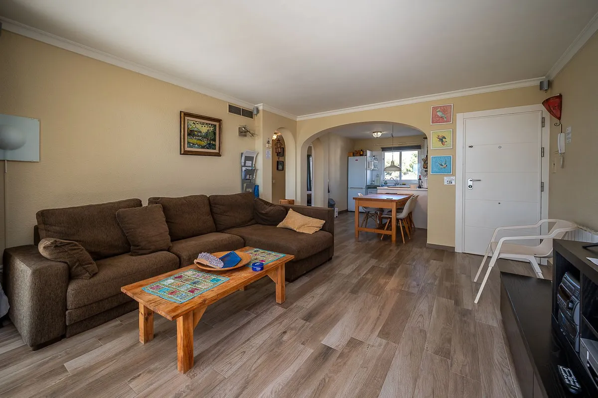 41d23ea3-c969-4d0b-9249-70b477446fca