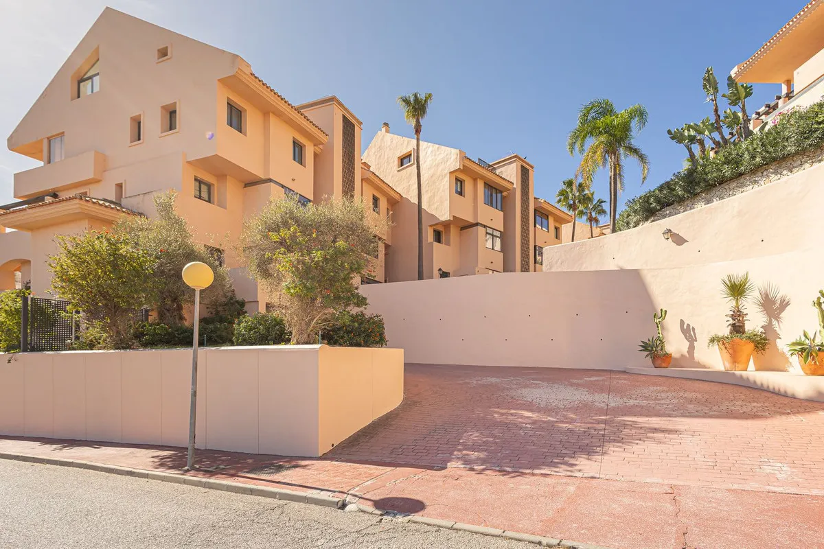 faa30079-89c6-4cc9-8387-dc6910b427c8