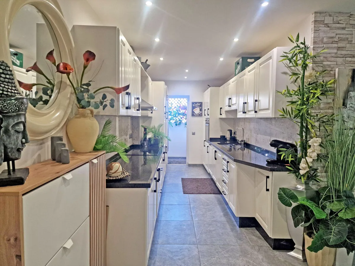 56710826-1d67-44ea-bfac-7d3c10880b99