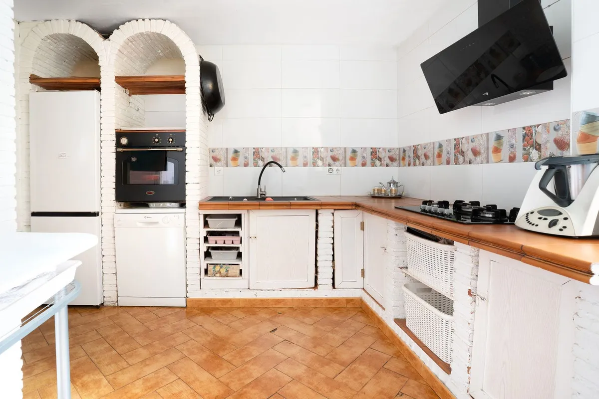 f85cef8e-631d-42e3-9979-b431f7b1853a