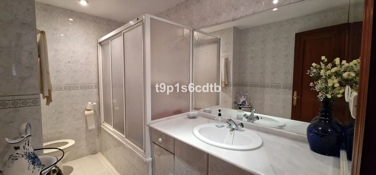 4edda6dc-0aa3-44a7-a409-e9ec571f727f