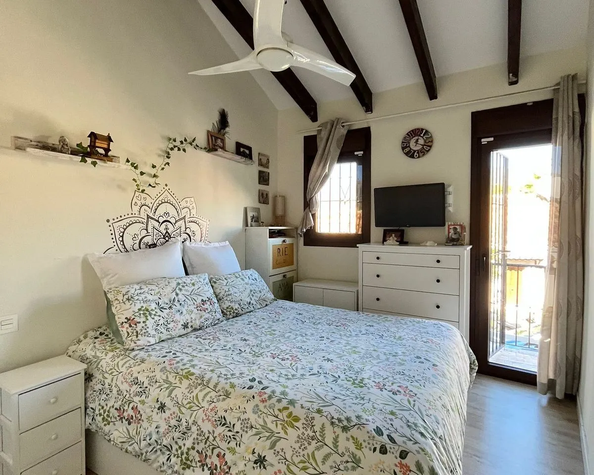 369e8633-c975-4f15-a72e-2566efca5e0e