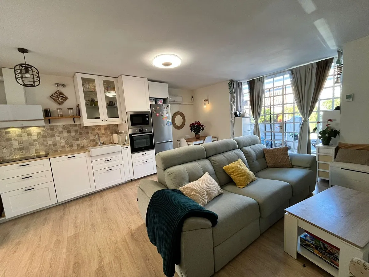 b7011065-9239-44a5-9b8c-c397ad2d336f