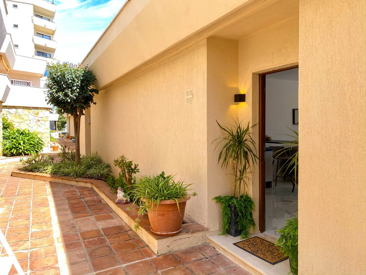 3c0bfaf2-b869-487d-ac21-34fcd9121d6b