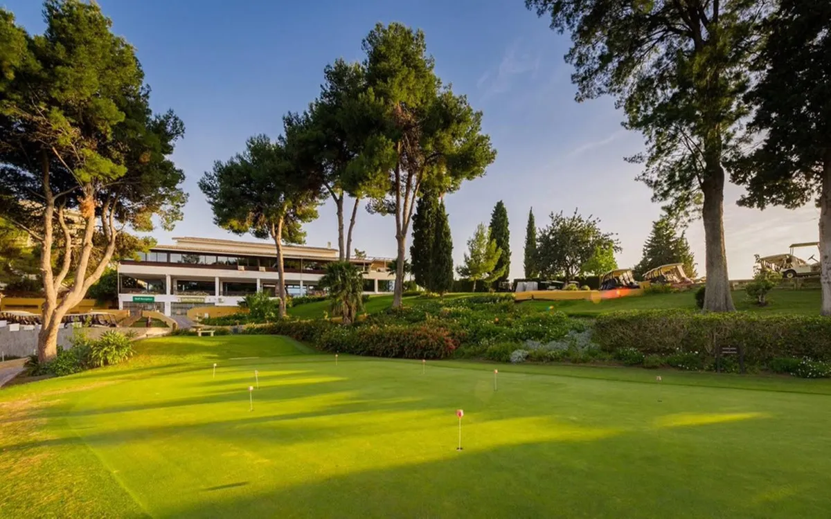 e76eba40-e244-4c4f-8294-d9b0db6d5ff5