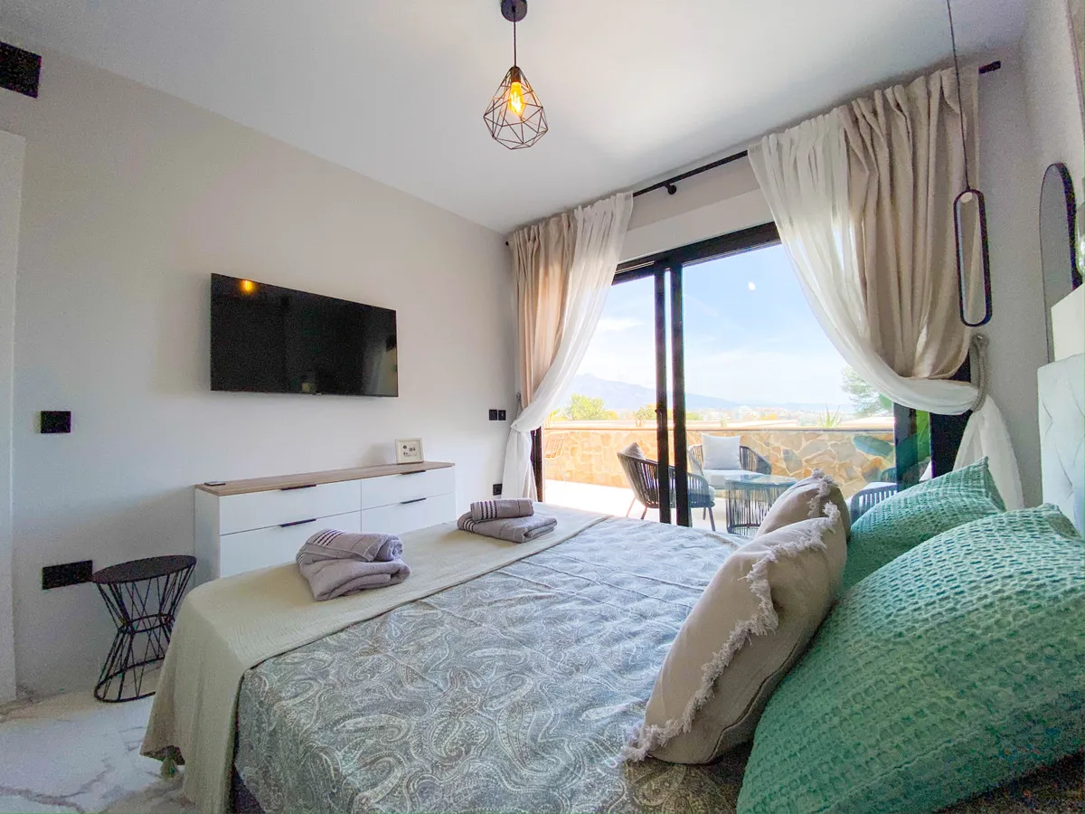 f84d2e4b-6174-413c-b36e-740601ee1c7a