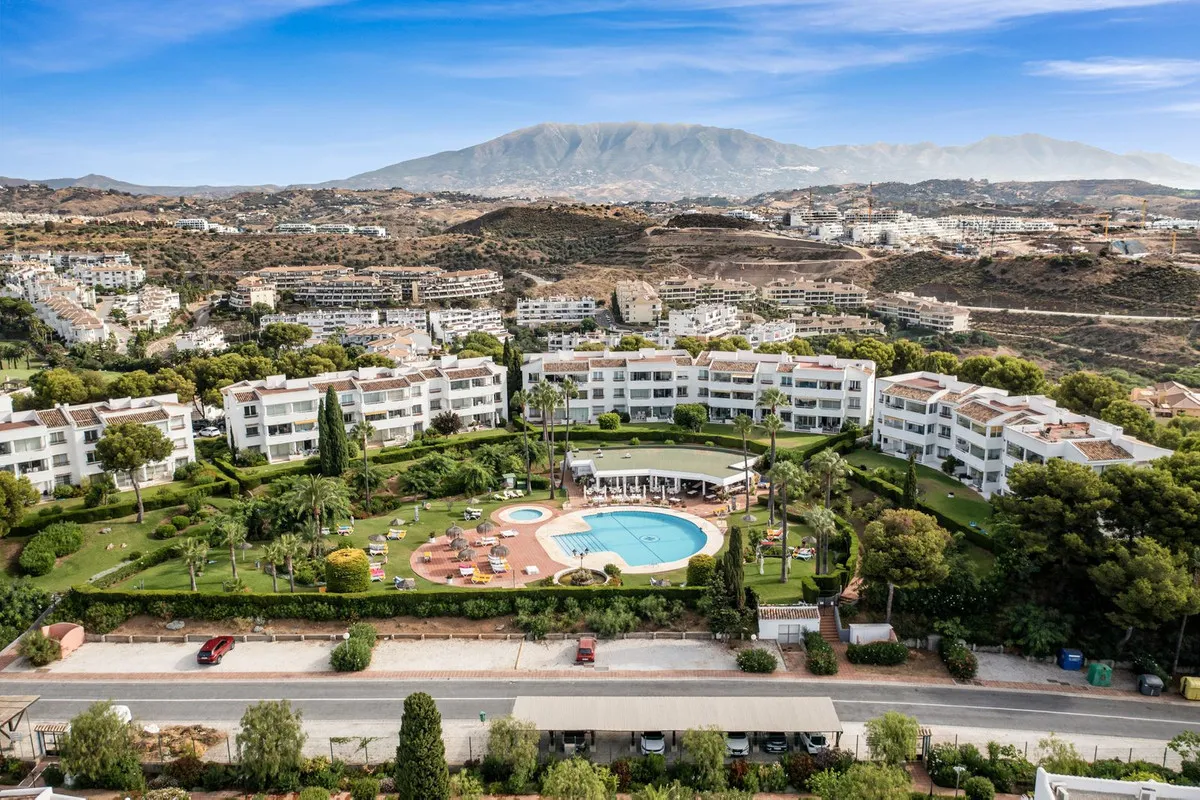 13bb2a58-bcf5-4fc1-b8ea-b7c3659e09d4