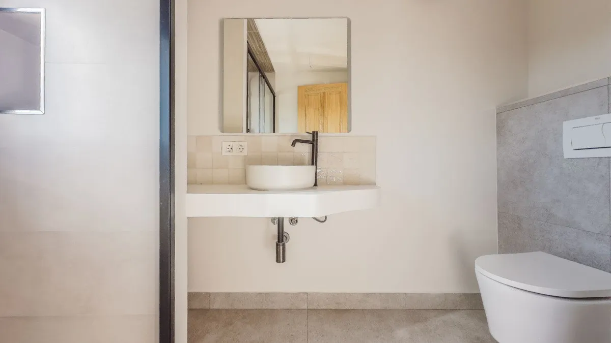 1e555734-62a2-4e0d-a44e-224c72990d7e