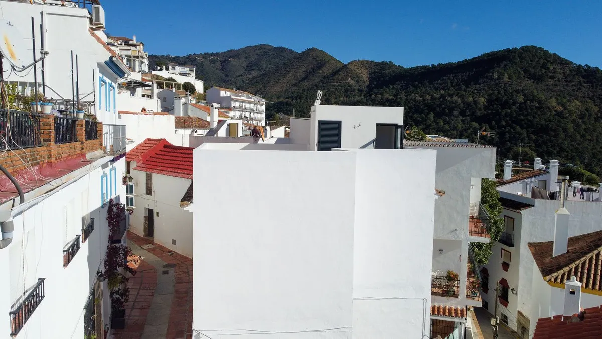 36d26883-fdaf-4976-9110-d5895471b956