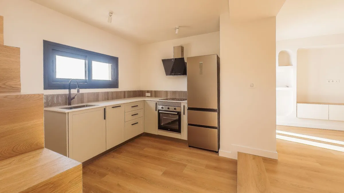 8b518644-074a-45ac-975d-60b1ad0f81b1