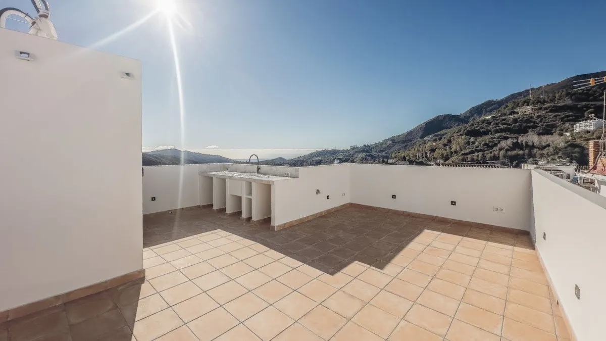 8dcd099c-ae17-45ca-897b-5b8fc5f80cda