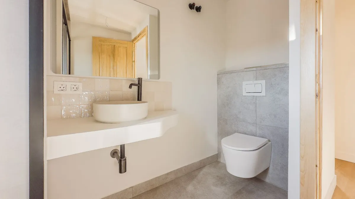 d1459533-986c-408a-bd04-eaeadd2541a6