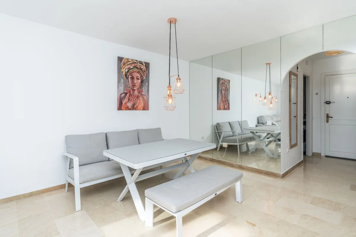 8747a8e7-b720-4c8b-b9c6-3cdfd40f3cdc