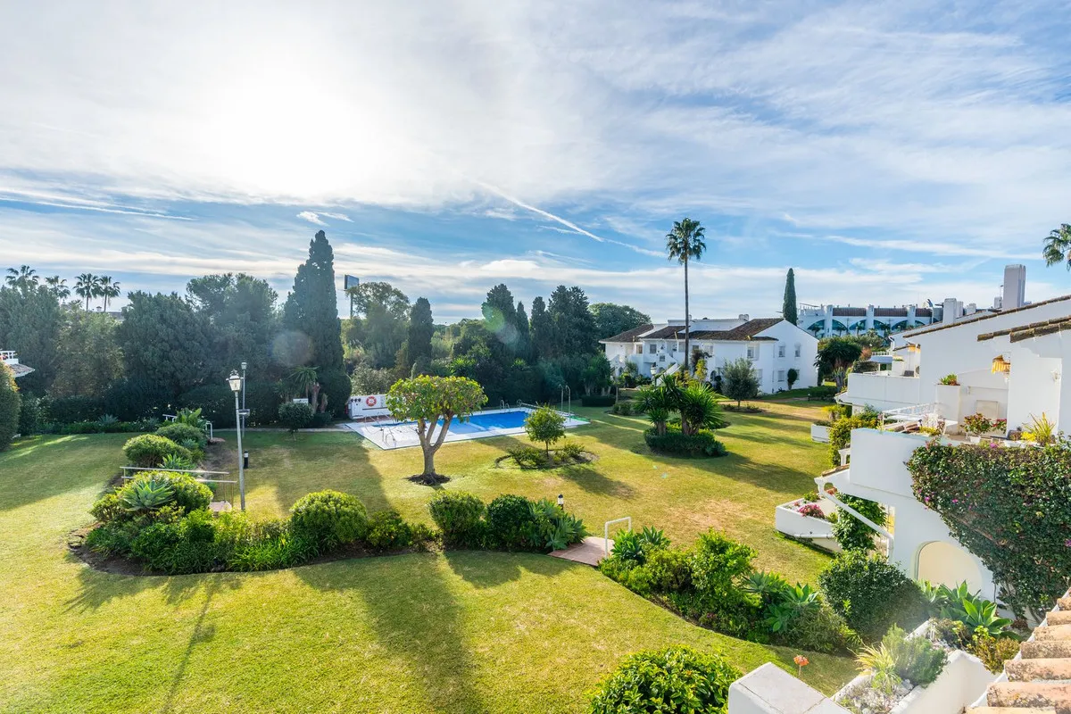 87dc60aa-8fc7-46a1-b4b2-b5dbec06200e